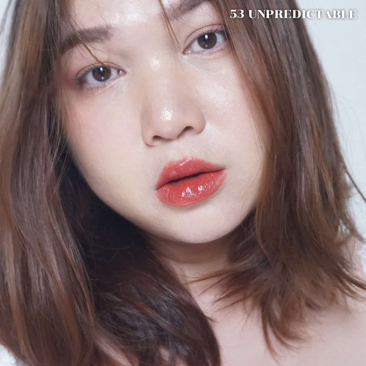 รีวิว Maybelline Super Stay Vinyl Ink สี 53 UNPREDICTABLE สีแดงส้มซอฟต์ ๆ