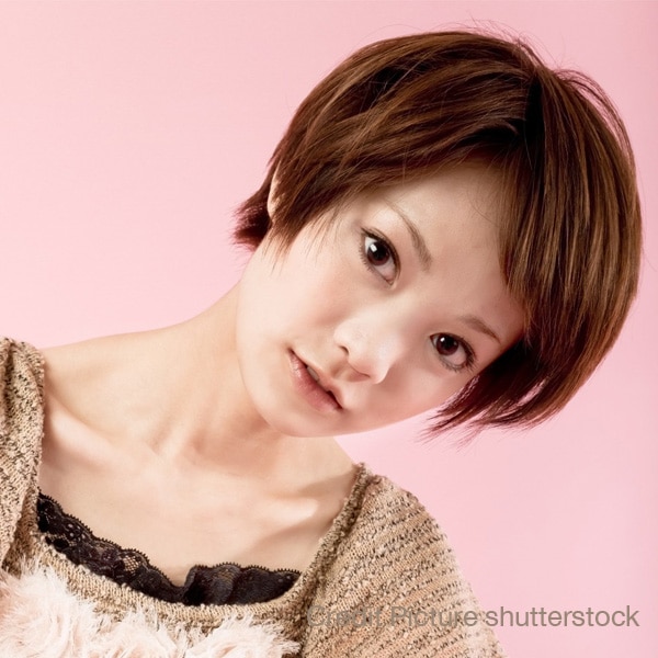 ทรงผมสั้นหญิง Pixie Cut หน้าม้าปาดข้าง เหมาะกับลุคเปรี้ยวซ่า