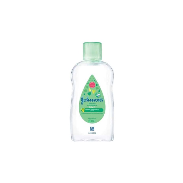 ออยทาผิวจากJohnson's Baby Oil Aloe Vera Vitamin E