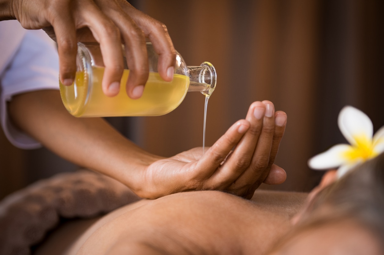 aromatherapy, use essential oil to massage