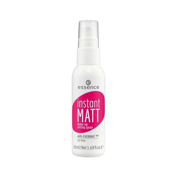 Essence instant matt make-up setting spray สเปรย์น้ำแร่ช่วยให้การแต่งหน้าไปคอนเสิร์ตติดทน