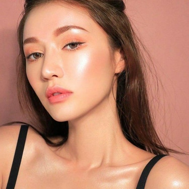 แต่งหน้ารับปริญญาลุกผิวกระจก ฉ่ำโกลว์